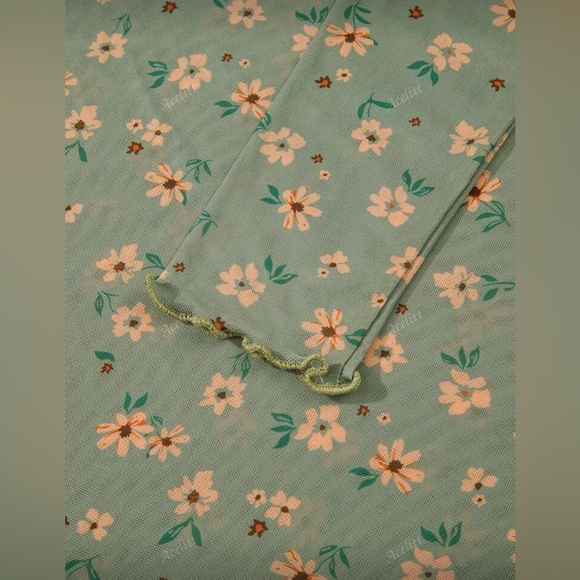 Floral Long Sleeve Top - Green - Picture 6 of 10